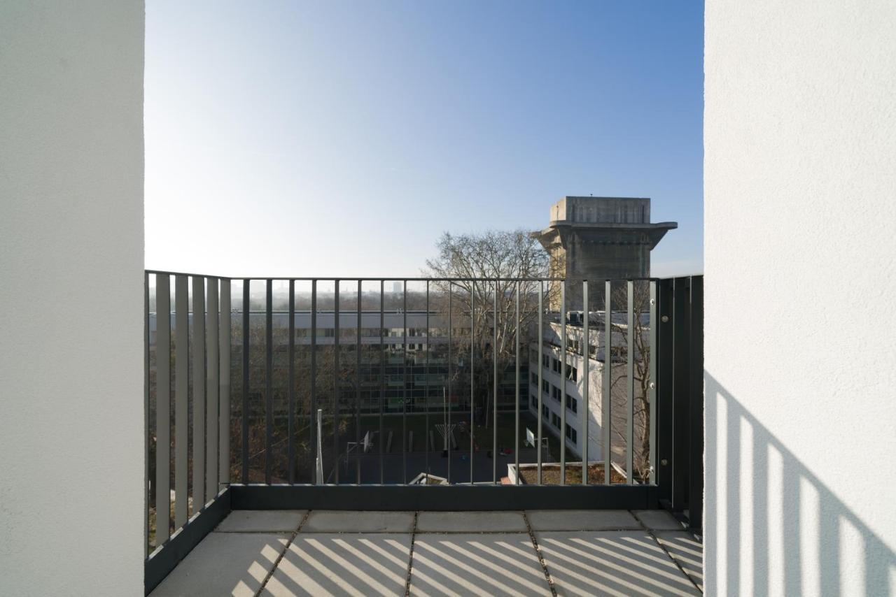 Myapartments Vienna Exterior photo A balcony